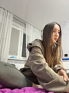 Snapshot of viviandaimond1 chatting on 9, 2, 2026 viviandaimond1 online show from 9, 2, 2026