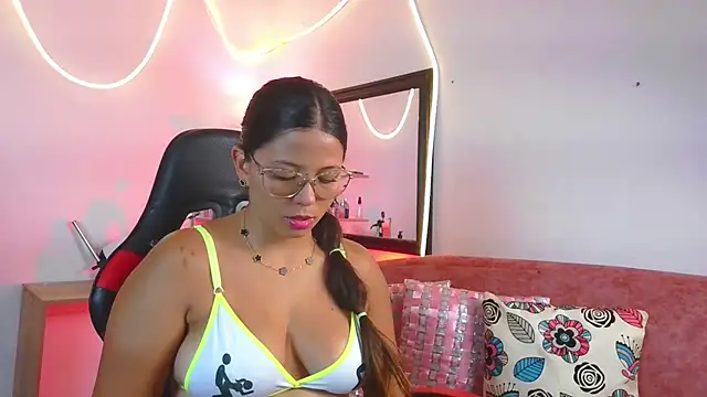 Megaan Greey online show from 11, 7, 2026