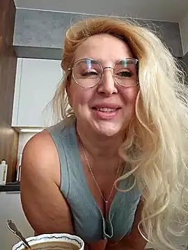 Snapshot of MariaRichi_ chatting on 22, 3, 2025 MariaRichi online show from 22, 3, 2025