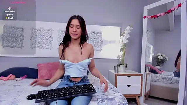 adelaa 11 online show from 28, 2, 2025