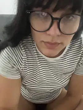 Snapshot of LanaQuen chatting on 22, 12, 2024 LanaQuen online show from 22, 12, 2024