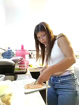 ARIANA SAENS online show from 13, 12, 2024