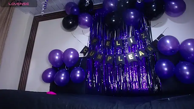 AnnieScott  online show from 18, 11, 2025