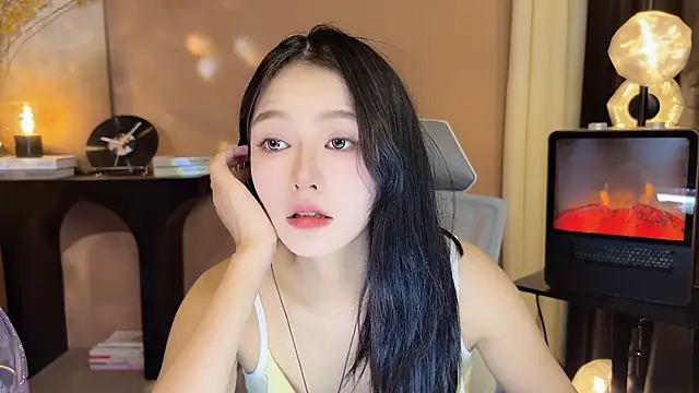 Snapshot of xiaodaibabyy chatting on 2, 12, 2024 xiaodaibabyy online show from 2, 12, 2024