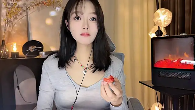 Snapshot of xiaodaibabyy chatting on 28, 12, 2024 xiaodaibabyy online show from 28, 12, 2024