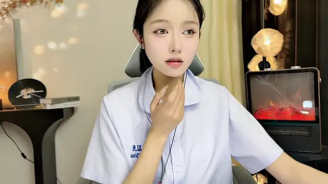 Snapshot of xiaodaibabyy chatting on 5, 2, 2025 xiaodaibabyy online show from 5, 2, 2025