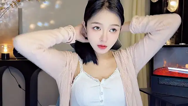 Snapshot of xiaodaibabyy chatting on 10, 2, 2025 xiaodaibabyy online show from 10, 2, 2025