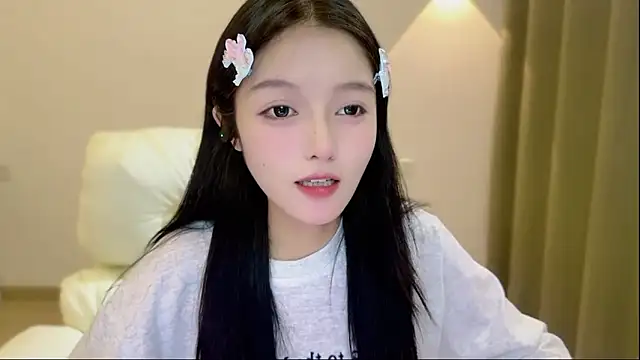 Snapshot of xiaodaibabyy chatting on 18, 10, 2025 xiaodaibabyy online show from 18, 10, 2025