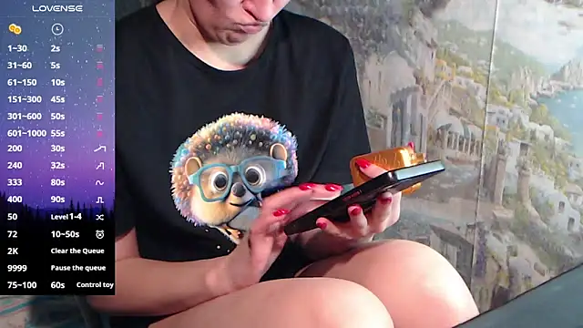 Snapshot of -LauraGold- chatting on 10, 2, 2025 -LauraGold- online show from 10, 2, 2025