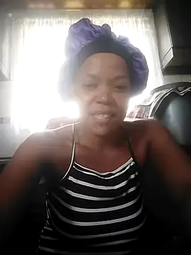 Feathergal69  online show from 7, 12, 2024