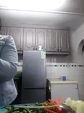 Feathergal69  online show from 23, 9, 2025