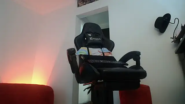 Snapshot of Madame_Shein_ chatting on 28, 2, 2025 Madame Shein online show from 28, 2, 2025