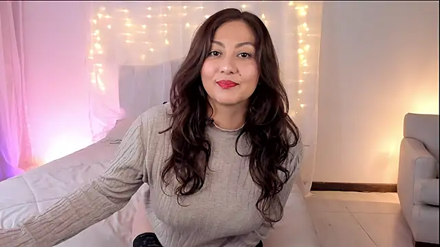 karla paradise  online show from 16, 12, 2024