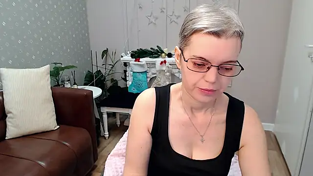 Cutie Erikaa1 online show from 8, 1, 2026