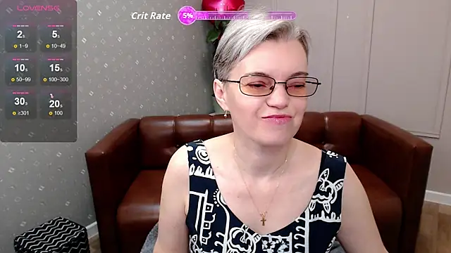 Cutie Erikaa1 online show from 13, 4, 2026