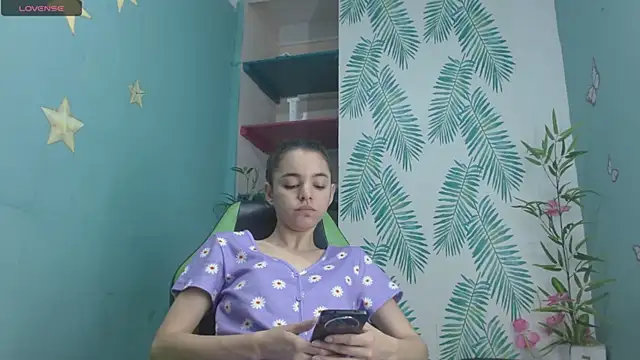 Mia-kalinfa online show from 7, 1, 2025