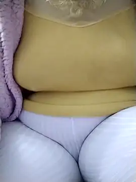 Snapshot of nadageorge chatting on 13, 3, 2025 nadageorge online show from 13, 3, 2025