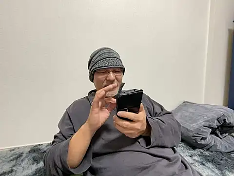 Snapshot of Grandpa29hijii chatting on 5, 3, 2025 Grandpa29hijii online show from 5, 3, 2025