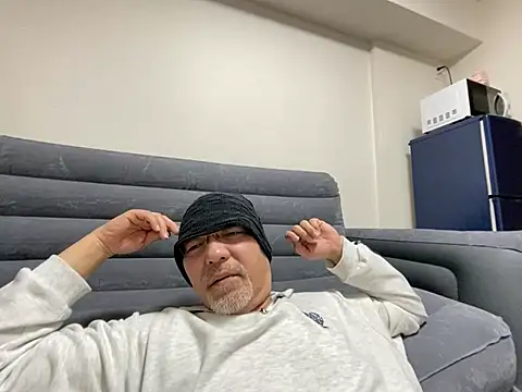 Snapshot of Grandpa29hijii chatting on 8, 3, 2025 Grandpa29hijii online show from 8, 3, 2025