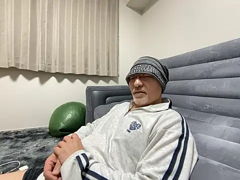 Snapshot of Grandpa29hijii chatting on 13, 3, 2025 Grandpa29hijii online show from 13, 3, 2025