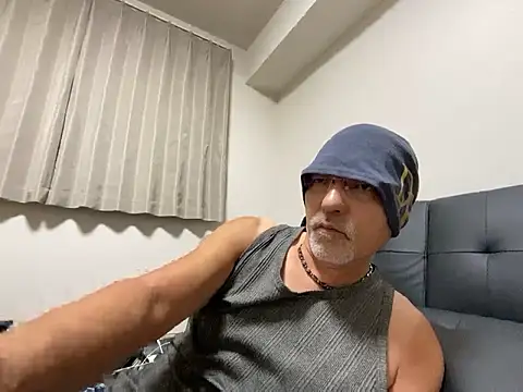 Snapshot of Grandpa29hijii chatting on 9, 9, 2025 Grandpa29hijii online show from 9, 9, 2025