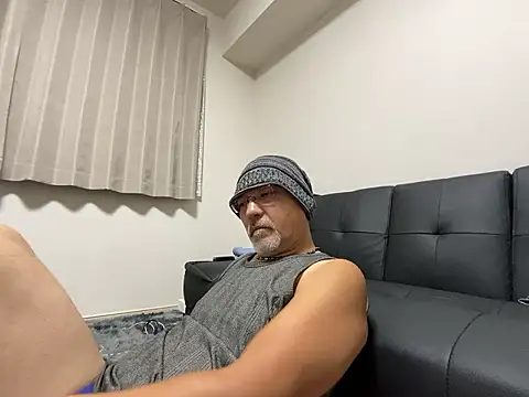 Snapshot of Grandpa29hijii chatting on 23, 9, 2025 Grandpa29hijii online show from 23, 9, 2025