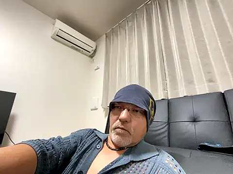 Snapshot of Grandpa29hijii chatting on 19, 10, 2025 Grandpa29hijii online show from 19, 10, 2025