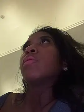 Snapshot of IamCrystal2 chatting on 11, 12, 2024 IamCrystal2 online show from 11, 12, 2024