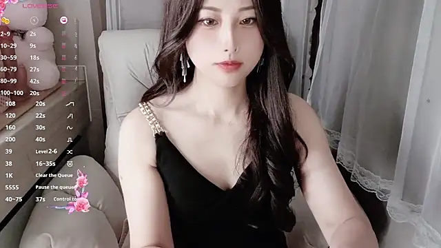 Blossom-666 online show from 8, 1, 2025