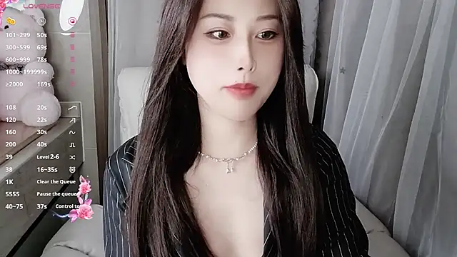 Blossom-666 online show from 14, 1, 2025