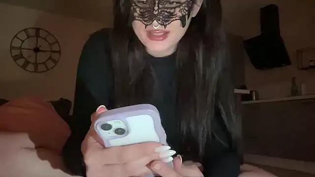 Snapshot of DominaCat75 chatting on 3, 12, 2024 DominaCat75 online show from 3, 12, 2024