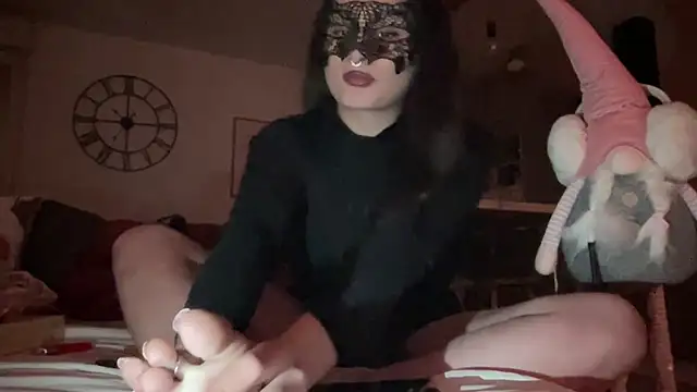 Snapshot of DominaCat75 chatting on 3, 12, 2024 DominaCat75 online show from 3, 12, 2024