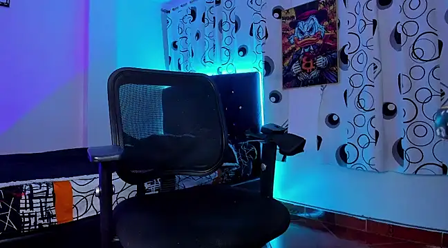 Giomar Reyes online show from 6, 12, 2024