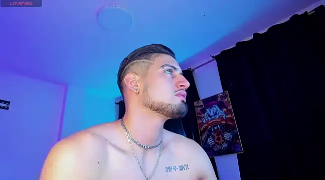 Giomar Reyes online show from 20, 12, 2024