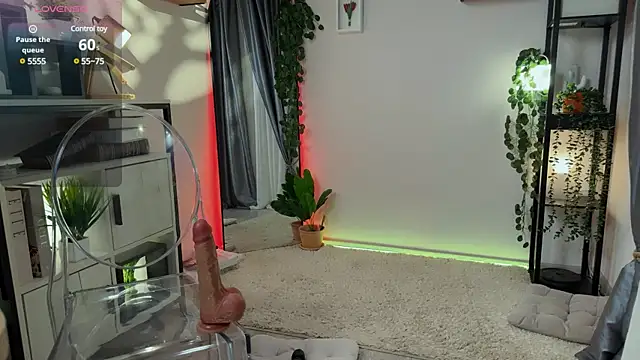 Lella Ryann  online show from 13, 3, 2025