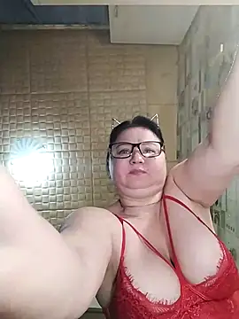 Snapshot of Holly-69 chatting on 18, 12, 2025 Holly-69 online show from 18, 12, 2025