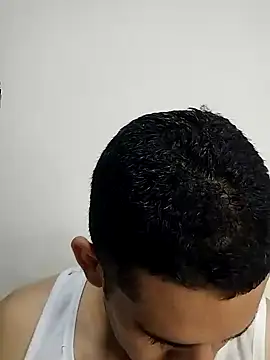 Snapshot of CRISTHIAN_GREY01 chatting on 27, 12, 2024 CRISTHIAN GREY01 online show from 27, 12, 2024