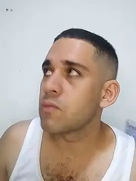 Snapshot of CRISTHIAN_GREY01 chatting on 21, 1, 2025 CRISTHIAN GREY01 online show from 21, 1, 2025