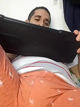 Snapshot of CRISTHIAN_GREY01 chatting on 7, 3, 2025 CRISTHIAN GREY01 online show from 7, 3, 2025