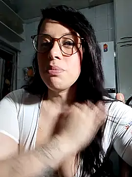 Snapshot of Bellatriz-horse chatting on 23, 4, 2026 Bellatriz-horse online show from 23, 4, 2026