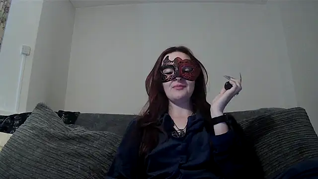 LexiSnowUK online show from 10, 6, 2026