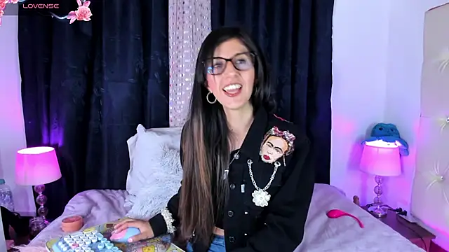 Snapshot of _jade_white_ chatting on 18, 3, 2025 jade white online show from 18, 3, 2025