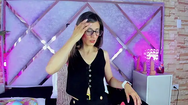 Snapshot of _jade_white_ chatting on 19, 11, 2025 jade white online show from 19, 11, 2025