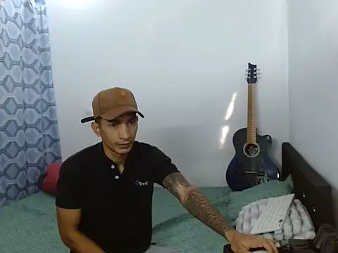 latino hotxxx online show from 12, 11, 2025