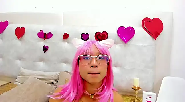 Snapshot of MelanieRoah chatting on 15, 2, 2025 MelanieRoah online show from 15, 2, 2025