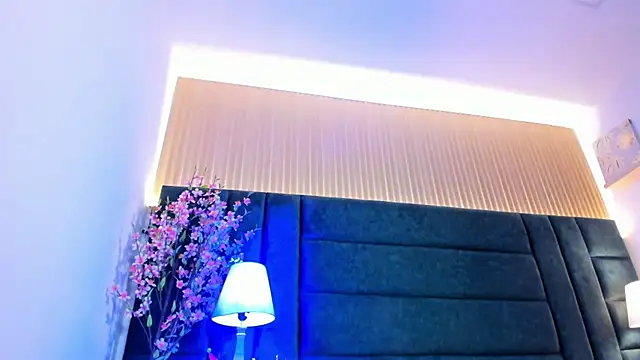 Snapshot of NaomyBaez chatting on 12, 12, 2024 NaomyBaez online show from 12, 12, 2024