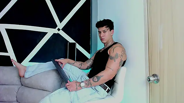 Snapshot of JUSTIN_FULLER1 chatting on 1, 11, 2025 JUSTIN FULLER1 online show from 1, 11, 2025