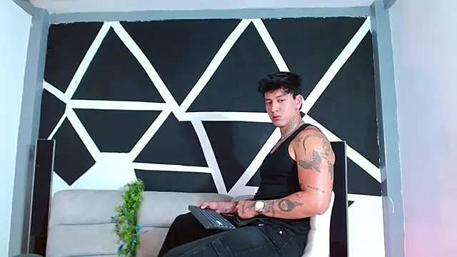 Snapshot of JUSTIN_FULLER1 chatting on 26, 11, 2025 JUSTIN FULLER1 online show from 26, 11, 2025