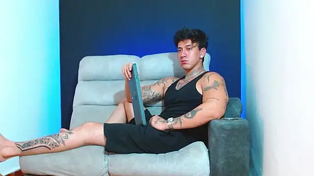 Snapshot of JUSTIN_FULLER1 chatting on 22, 12, 2025 JUSTIN FULLER1 online show from 22, 12, 2025