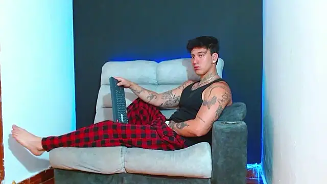 Snapshot of JUSTIN_FULLER1 chatting on 12, 1, 2026 JUSTIN FULLER1 online show from 12, 1, 2026